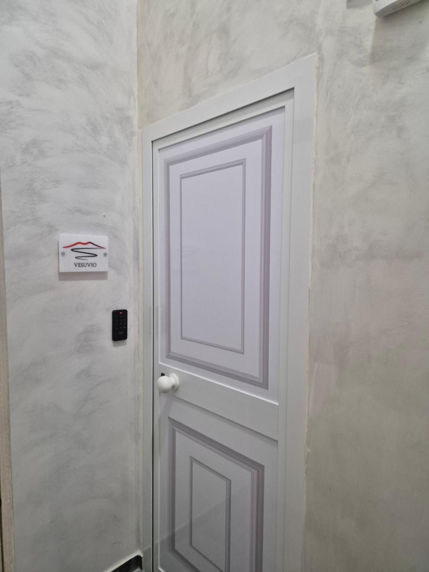 Clale Rooms Napoli Eksteriør bilde